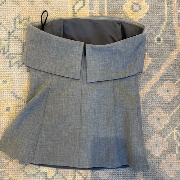 Aritzia Babaton Gray Strapless Top - Picture 2 of 3